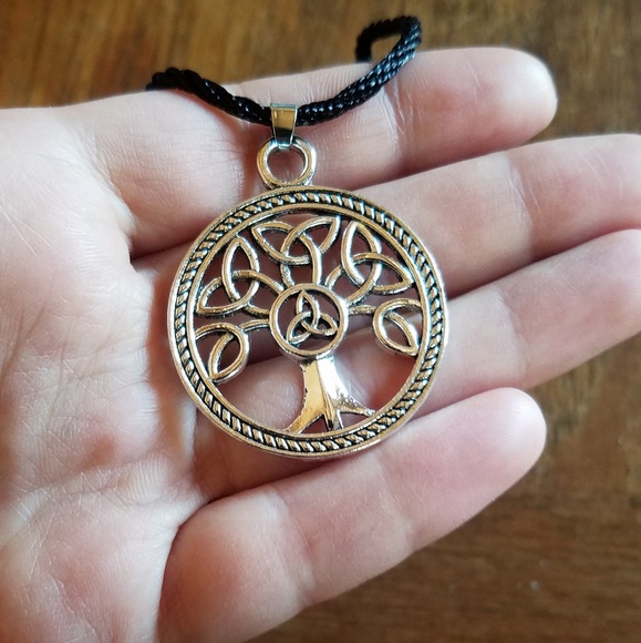 NWOT Celtic Tree of Life Necklace - Picture 5 of 7